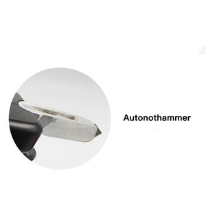 Autogriff als Taschenlampe und Nothammer