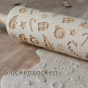 Wunderbares Nudelholz mit Weihnachtskeksemustern